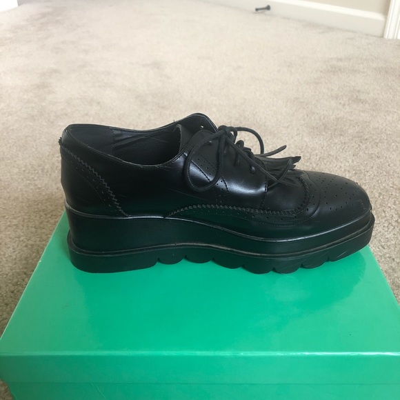 Black School Girl Shoes - Picture 3 of 4